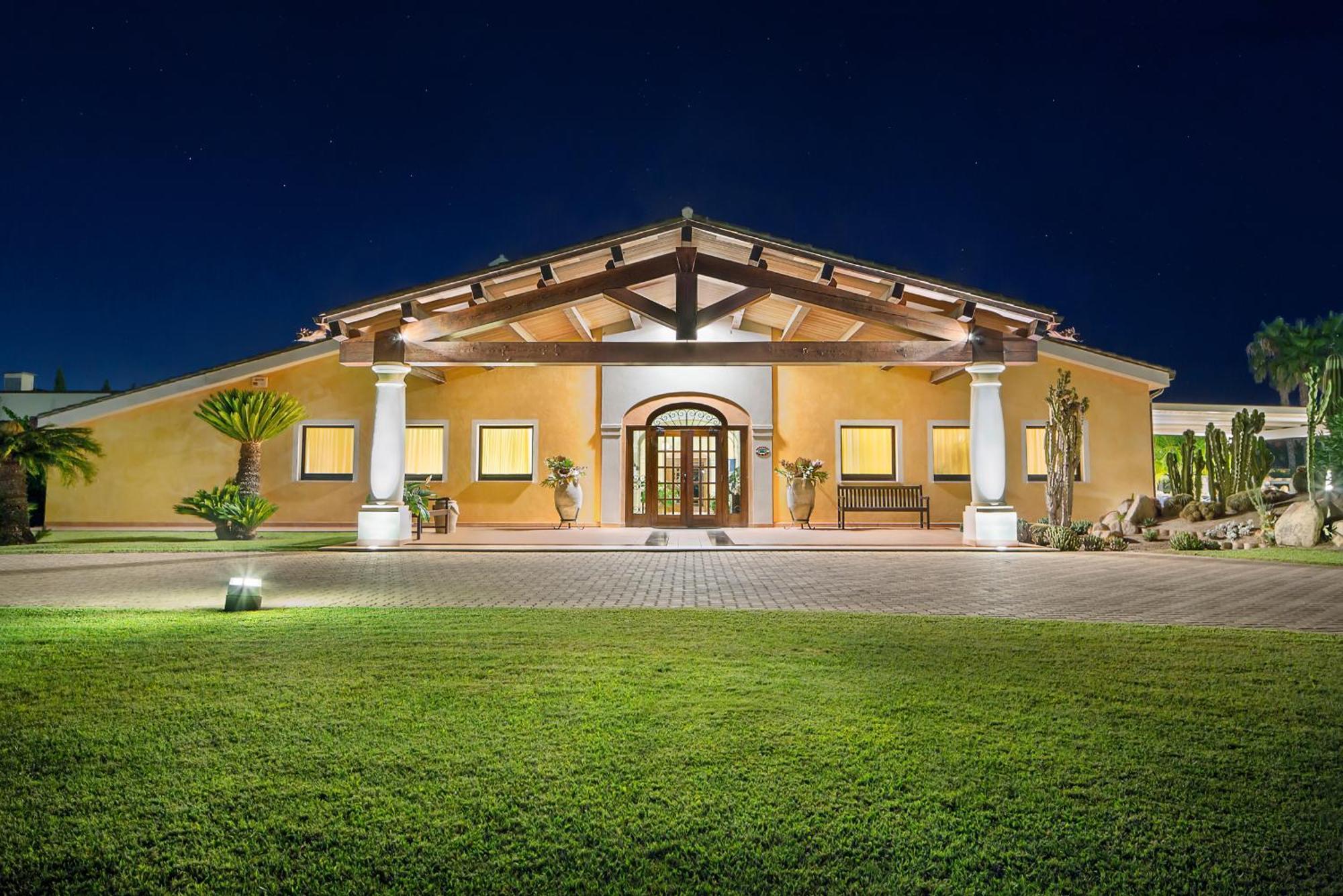 Lantana Resort Hotel&Apartments Pula Dış mekan fotoğraf